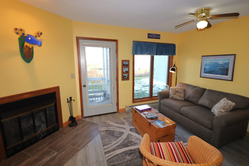 Colorful Beach Front Condo with Lake Views Main Image