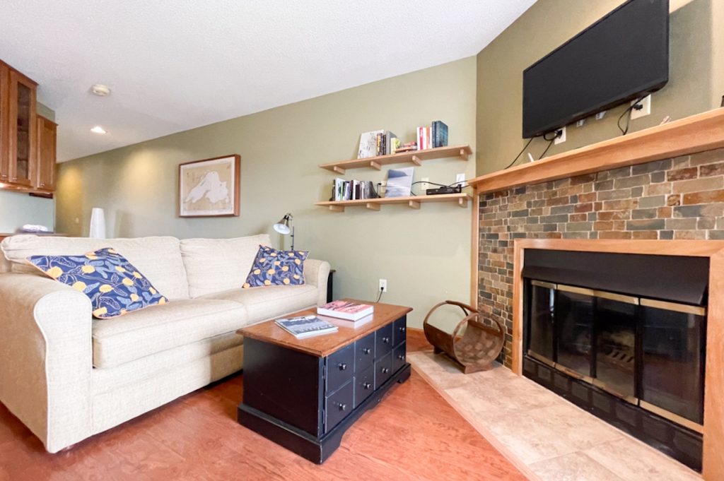 Modern Condo Just Steps from the Lake Main Image
